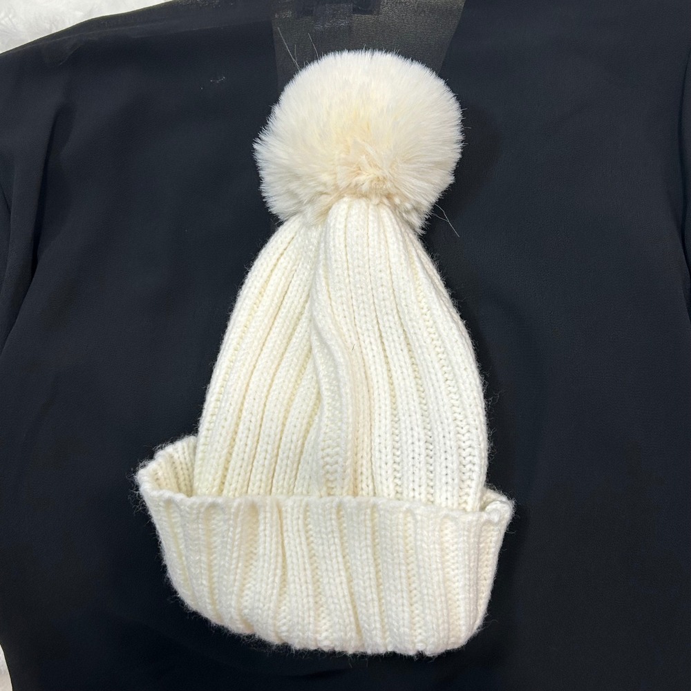 Vince Camuto Ivory Knit‎ Beanie Hat with Faux Fur Pom Pom Winter OS